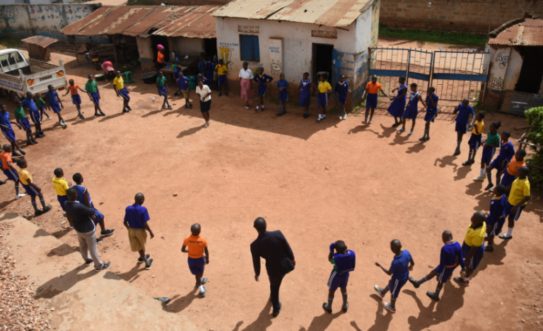 Makerere-school-Oeganda-Doingoood-Experience-Afrika-1-768×468